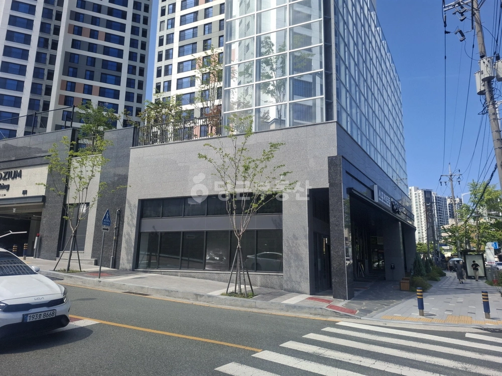 부산광역시 연제구 거제동 상가 사진 1
