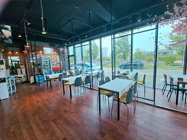 부산광역시 강서구 명지동 상가 사진 1