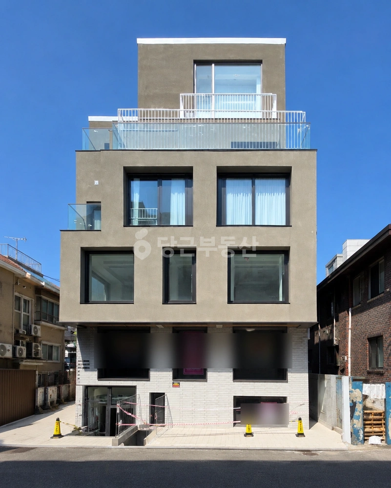 서울특별시 마포구 동교동 상가 사진 1
