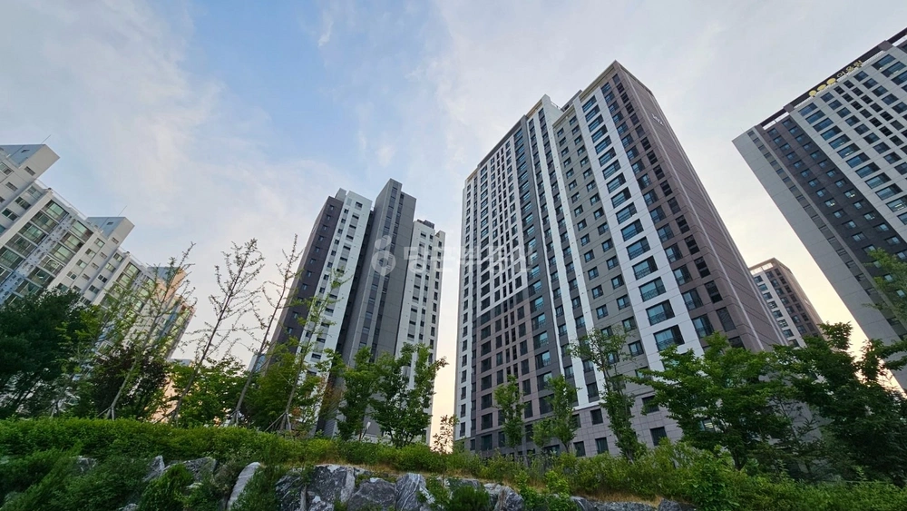 경기도 여주시 교동 아파트 사진 1