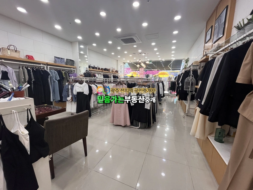 전남광주통합특별시 광산구 월계동 상가 사진 1