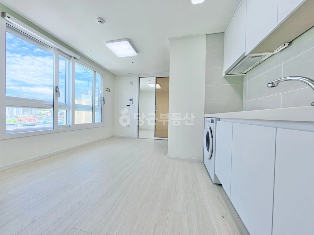 부산광역시 동래구 수안동 오피스텔 사진 1