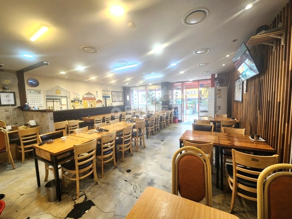서울특별시 마포구 동교동 상가 사진 1