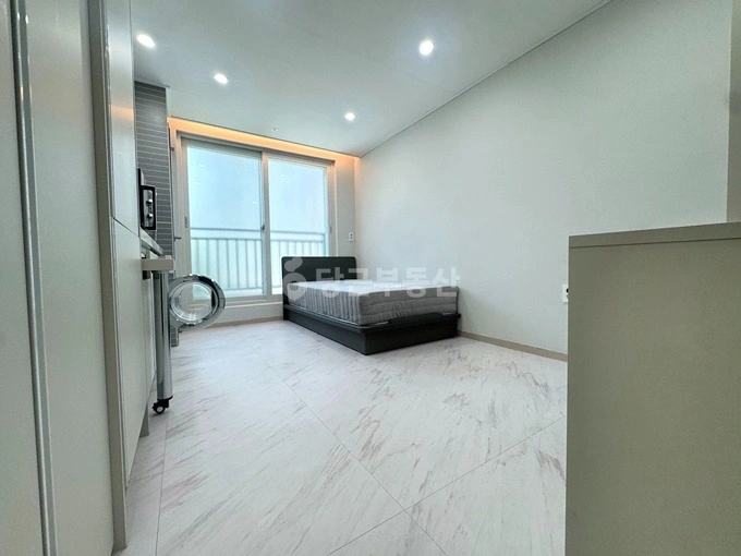 부산광역시 남구 대연동 원룸 사진 1