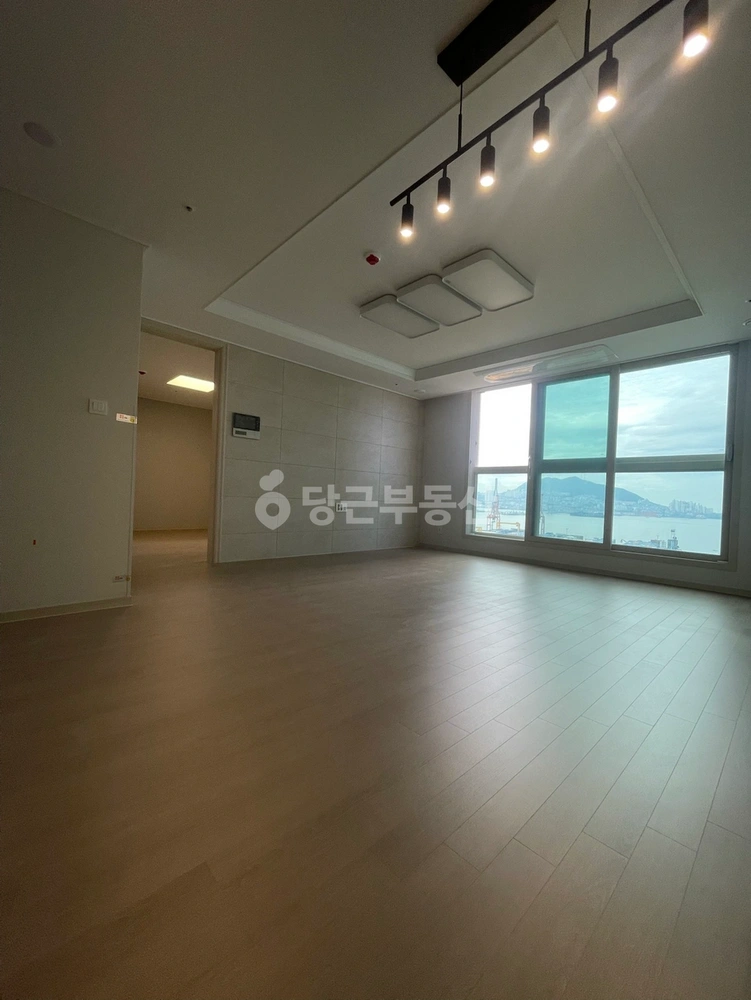 부산광역시 남구 문현동 아파트 사진 1