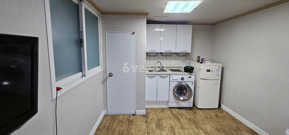 대전광역시 유성구 봉명동 원룸 사진 1