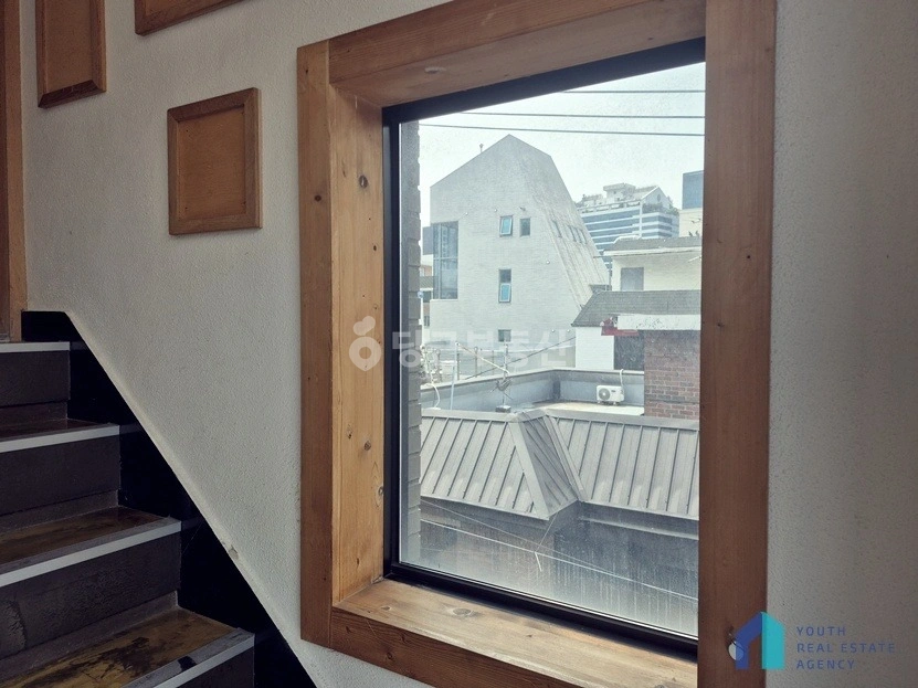서울특별시 마포구 서교동 상가 사진 1