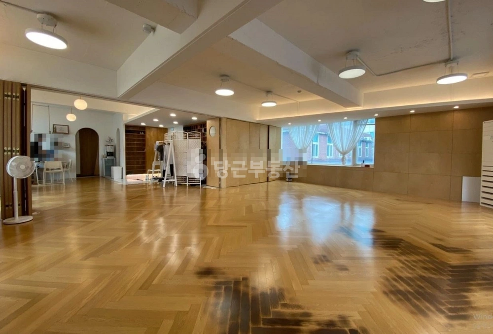 서울특별시 서대문구 창천동 상가 사진 1