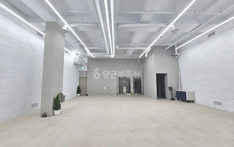 서울특별시 강남구 논현동 사무실 사진 1
