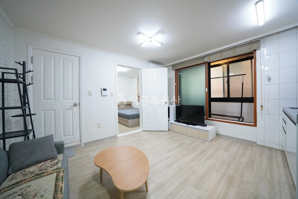 서울특별시 강남구 논현동 원룸 사진 1