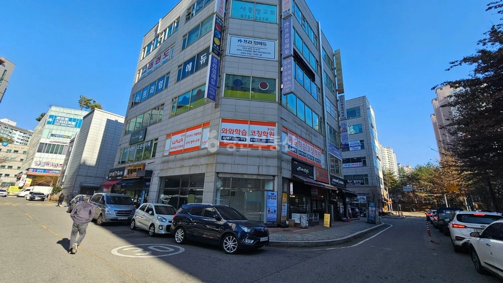 경기도 고양시 일산동구 중산동 상가 사진 1