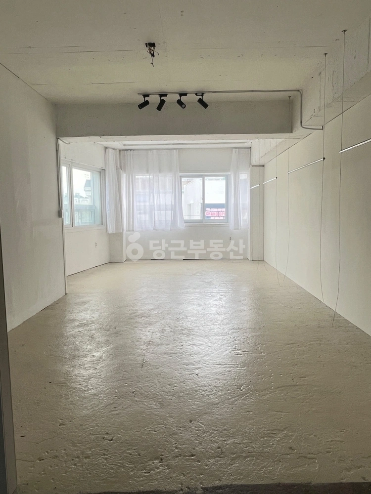 전남광주통합특별시 동구 동명동 상가 사진 1