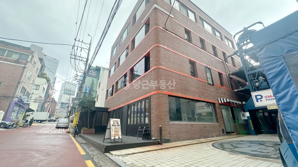 서울특별시 강남구 신사동 상가 사진 1