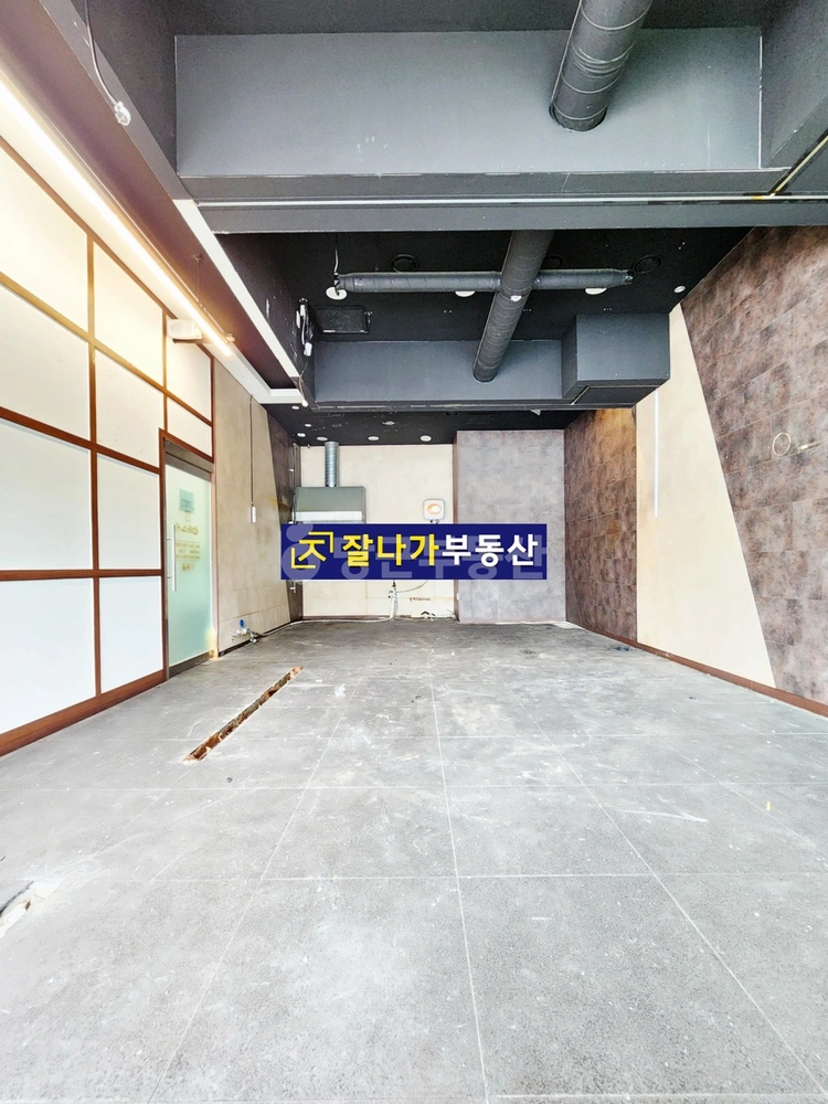 경기도 고양시 일산서구 탄현동 상가 사진 1