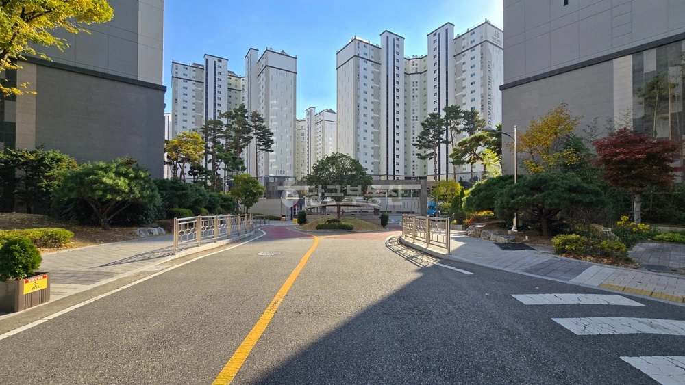 부산광역시 강서구 명지동 아파트 사진 1