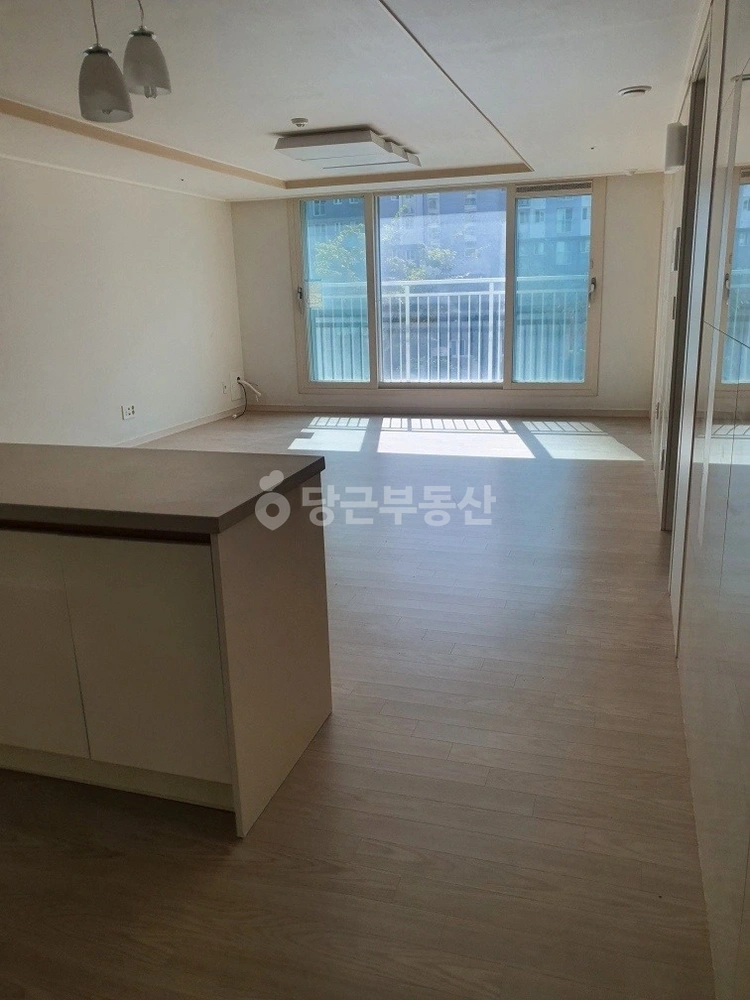 부산광역시 강서구 명지동 아파트 사진 1