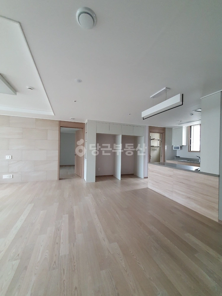 인천광역시 연수구 송도동 아파트 사진 1