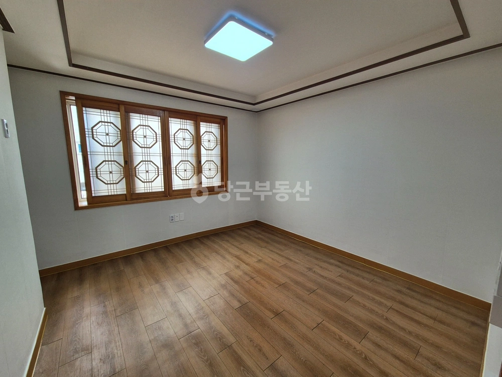 경상남도 창원시 성산구 용호동 원룸 사진 1