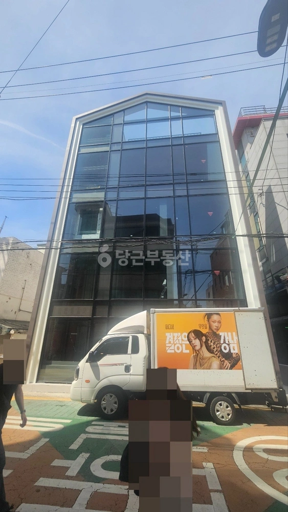 서울특별시 마포구 서교동 상가 사진 1