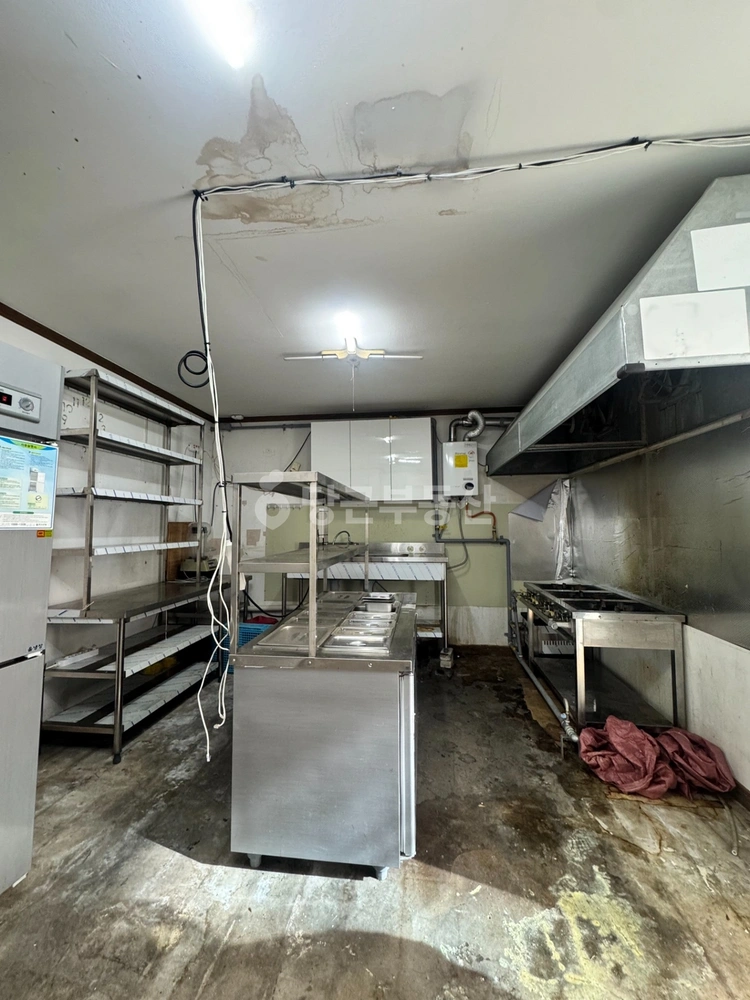 부산광역시 연제구 거제동 상가 사진 1