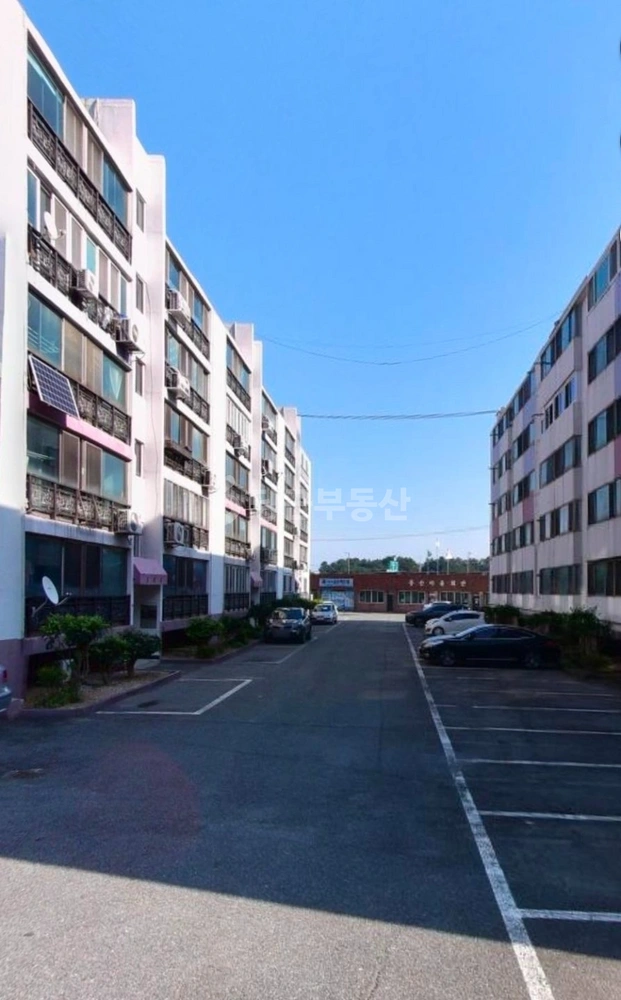 경상남도 남해군 고현면 아파트 사진 1