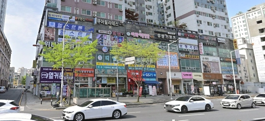 대전광역시 유성구 봉명동 상가 사진 1