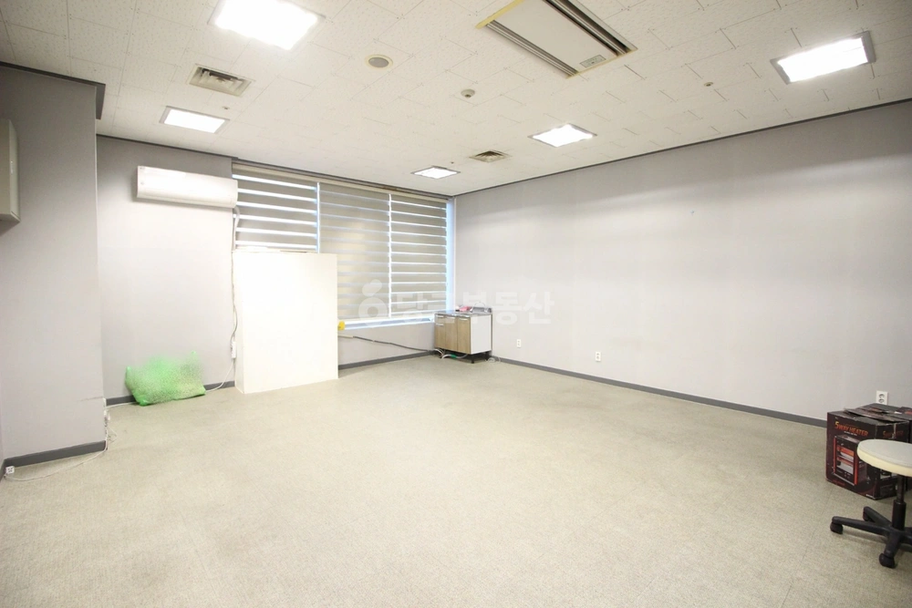 대전광역시 서구 월평동 상가 사진 1