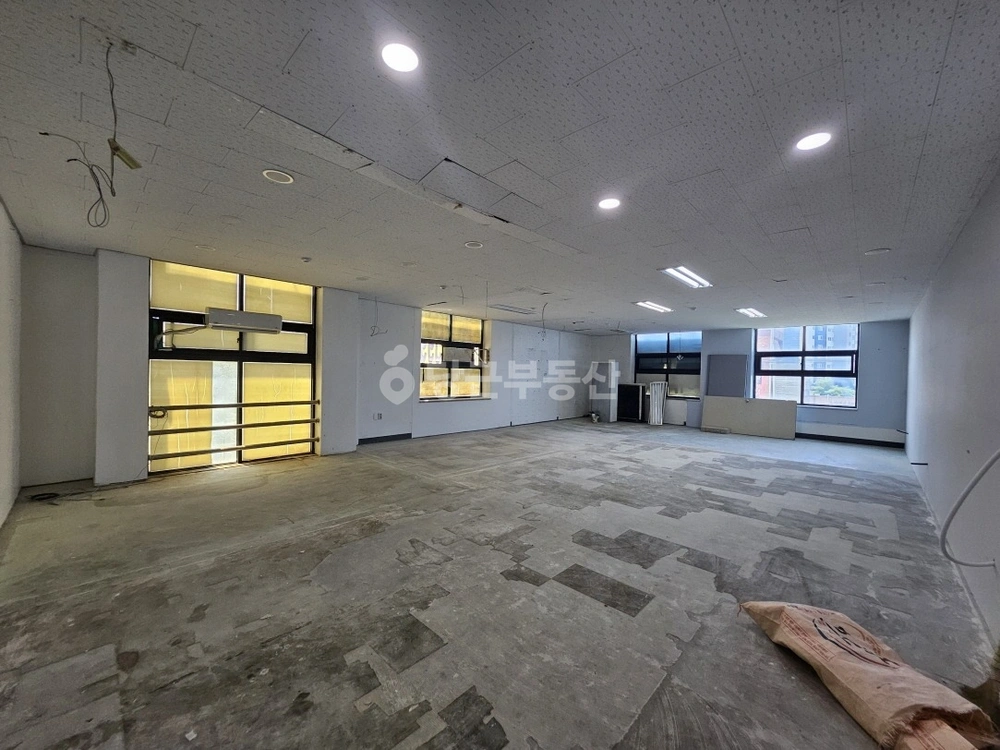 충청남도 천안시 동남구 신방동 사무실 사진 1