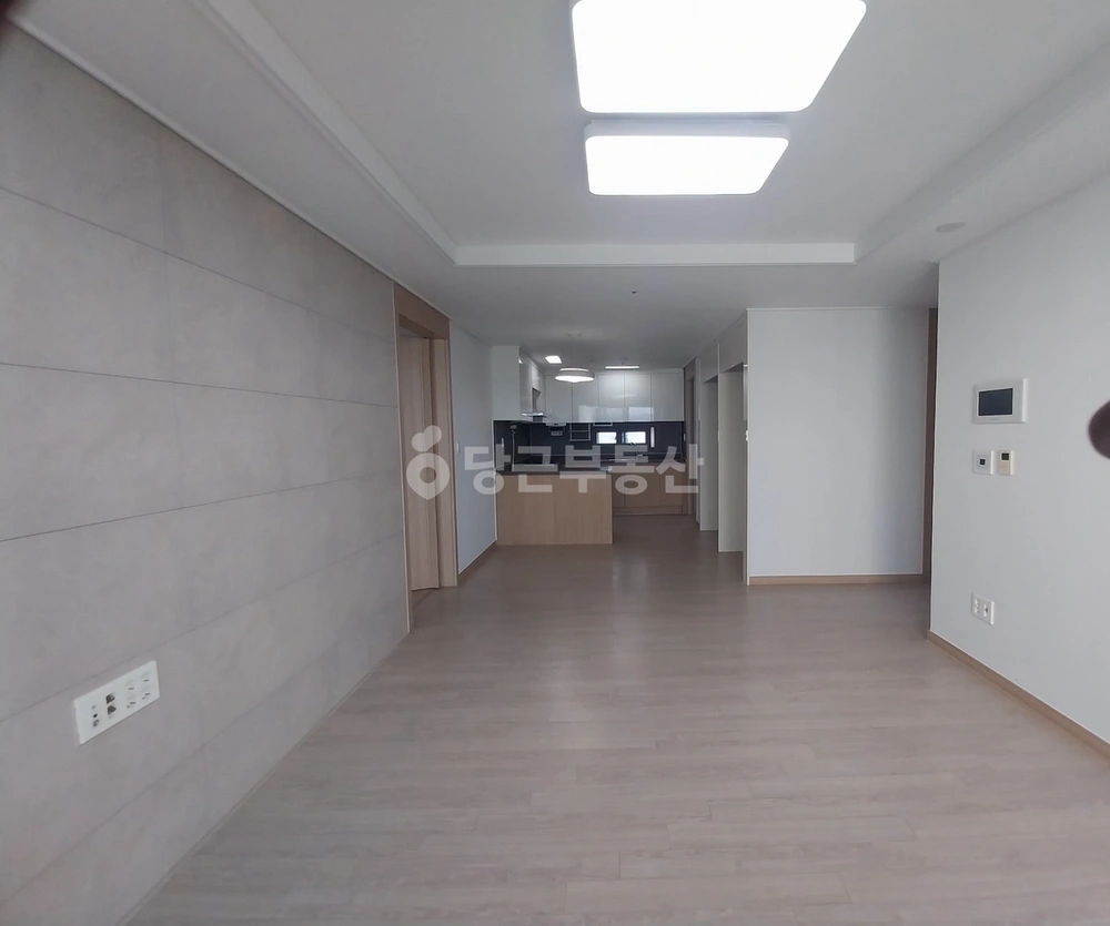 부산광역시 강서구 화전동 아파트 사진 1