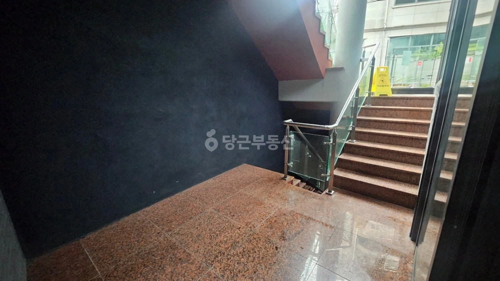 서울특별시 마포구 서교동 상가 사진 1
