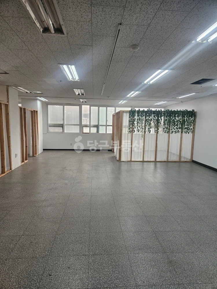 경상남도 창원시 성산구 중앙동 사무실 사진 1