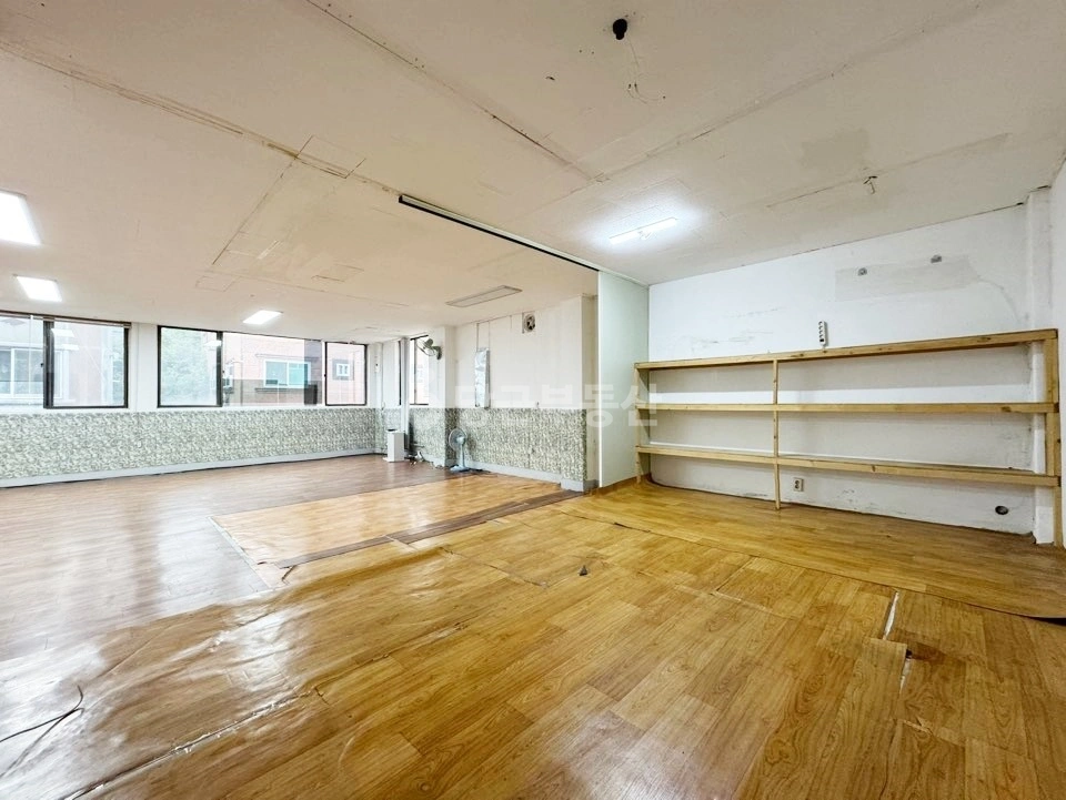 대전광역시 서구 갈마동 상가 사진 1