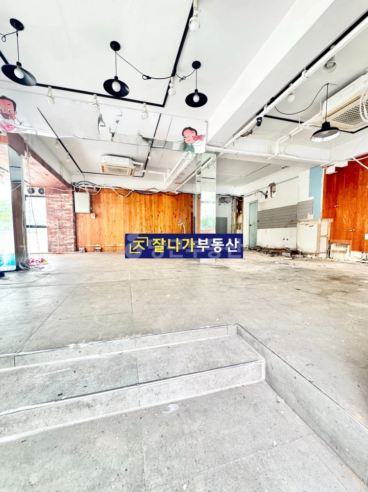 경기도 고양시 일산서구 탄현동 상가 사진 1