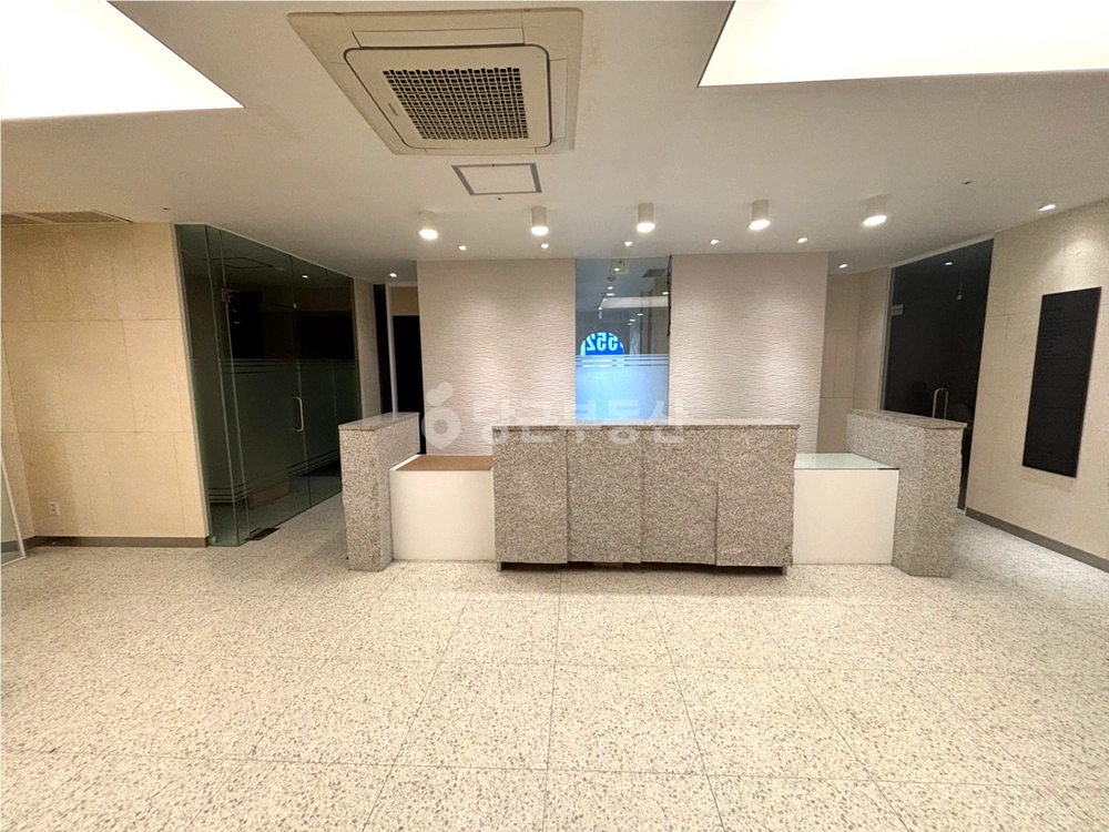 충청남도 천안시 동남구 신부동 상가 사진 1