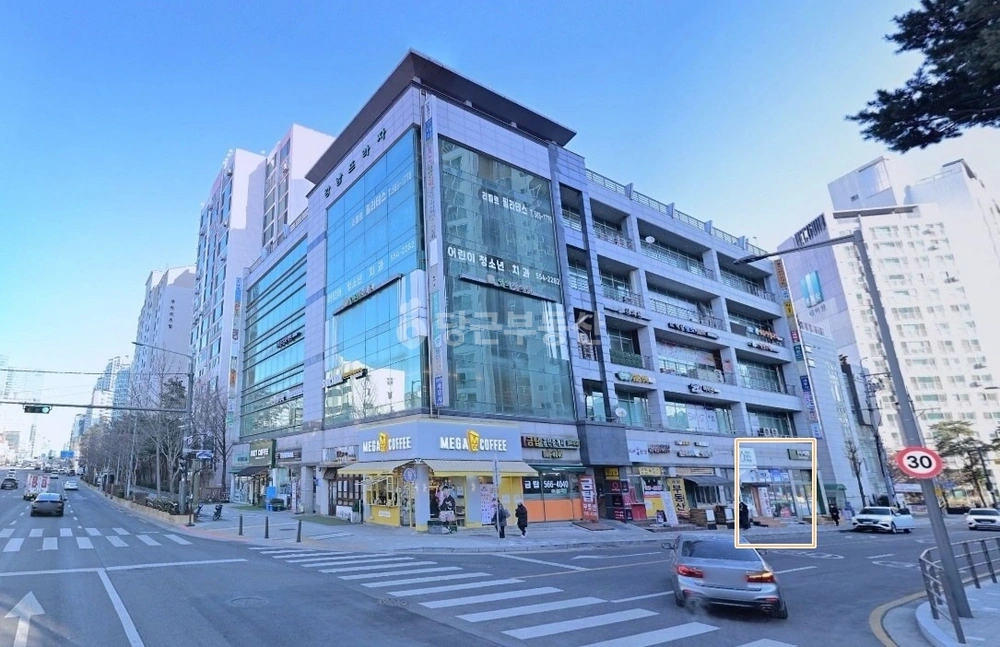 서울특별시 강남구 역삼동 상가 사진 1