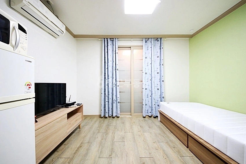 대전광역시 서구 월평동 원룸 사진 1