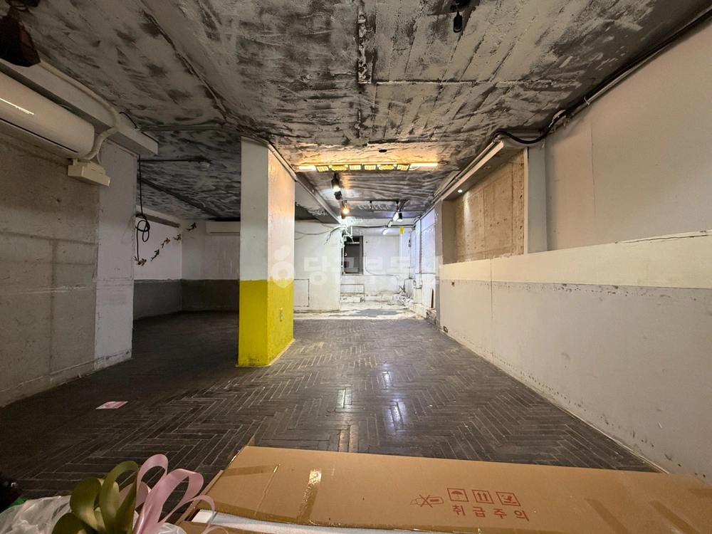 서울특별시 마포구 동교동 상가 사진 1