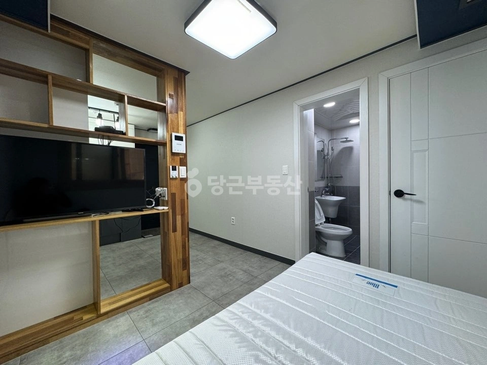 대전광역시 서구 둔산동 원룸 사진 1