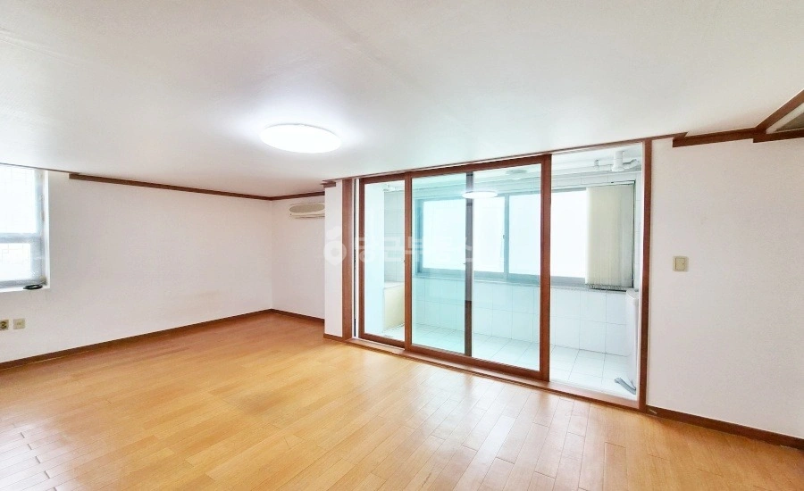 서울특별시 강남구 논현동 원룸 사진 1