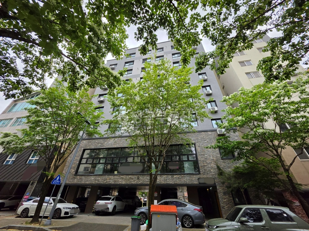 대전광역시 유성구 봉명동 상가 사진 1