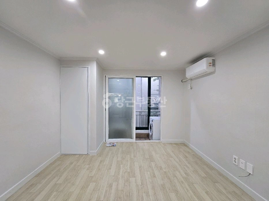 대전광역시 서구 둔산동 원룸 사진 1