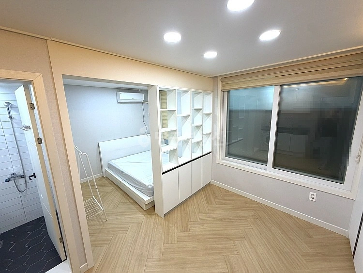 대전광역시 서구 둔산동 원룸 사진 1