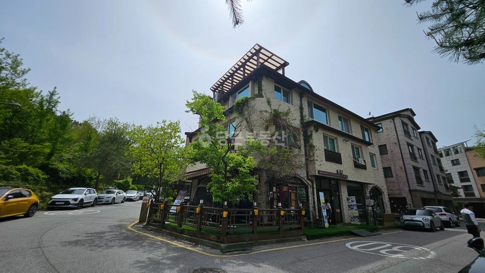 경기도 용인시 수지구 죽전동 건물 사진 1