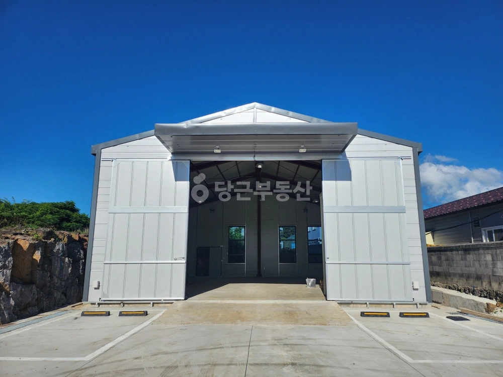 제주특별자치도 제주시 삼양일동 공장/창고 사진 1