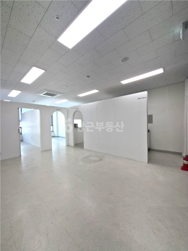 경기도 파주시 와동동 상가 사진 1