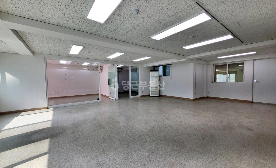 서울특별시 강남구 논현동 사무실 사진 1