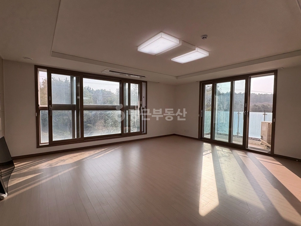 제주특별자치도 제주시 조천읍 빌라(투룸 이상) 사진 1