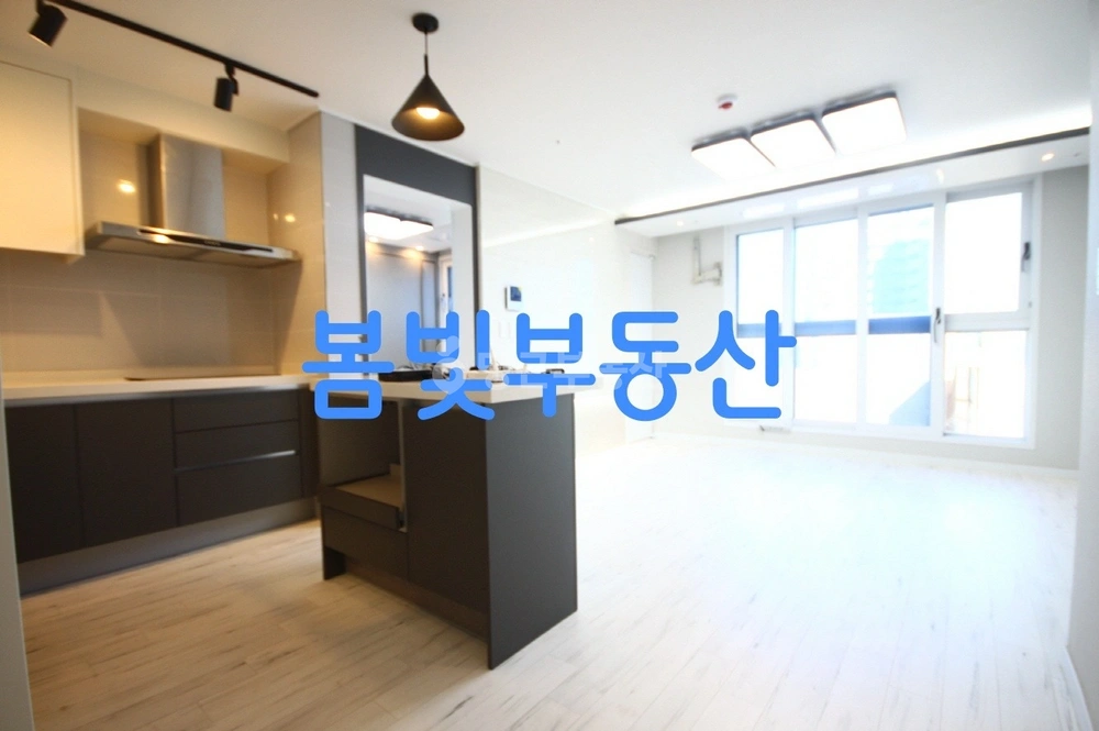 부산광역시 중구 영주동 아파트 사진 1