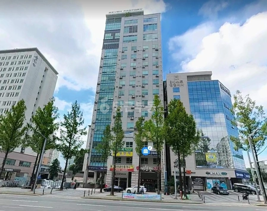 대전광역시 유성구 봉명동 상가 사진 1