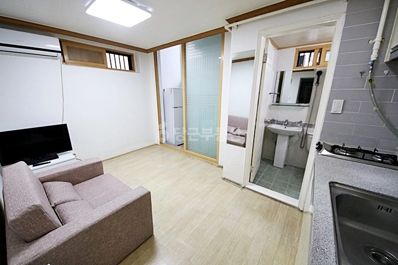 대전광역시 서구 월평동 원룸 사진 1
